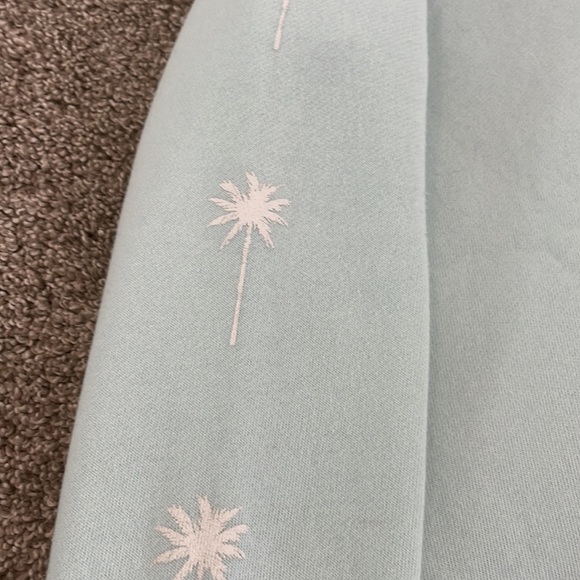 Billabong crewneck size small - Picture 3 of 4